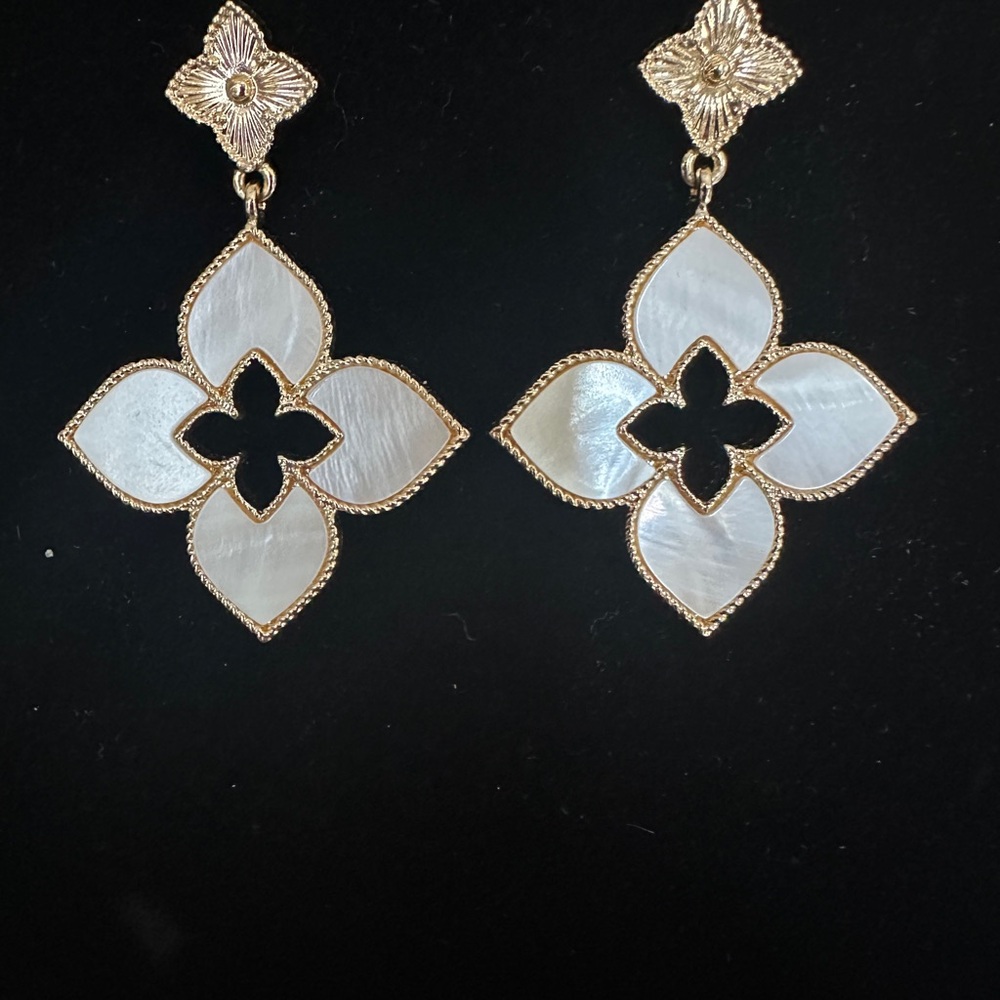 Elegant Gold and White Floral Earrings